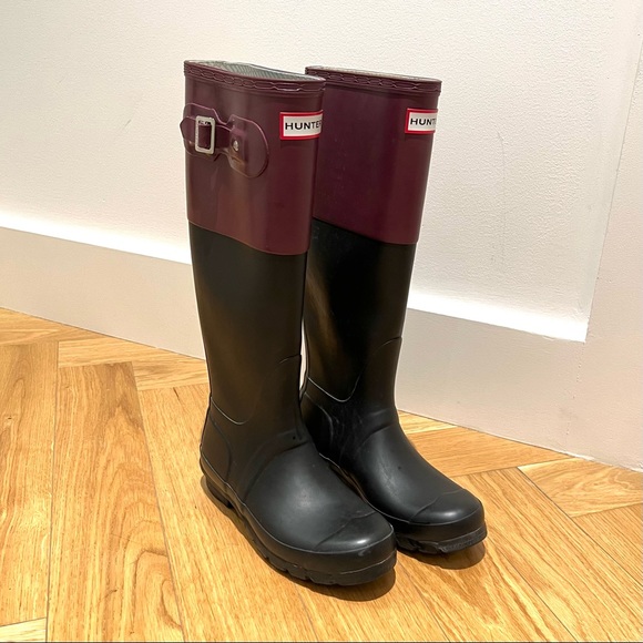 Knee-length black/purple Hunter rainboots size 5 - Picture 3 of 9